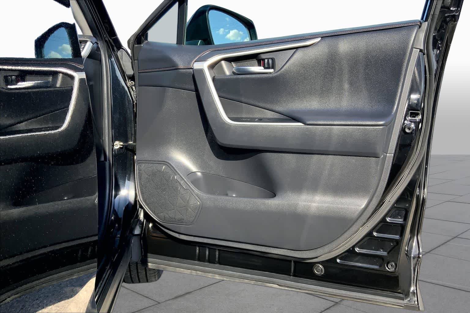 Used 2021 Midnight Black Metallic Toyota Adventure image 23