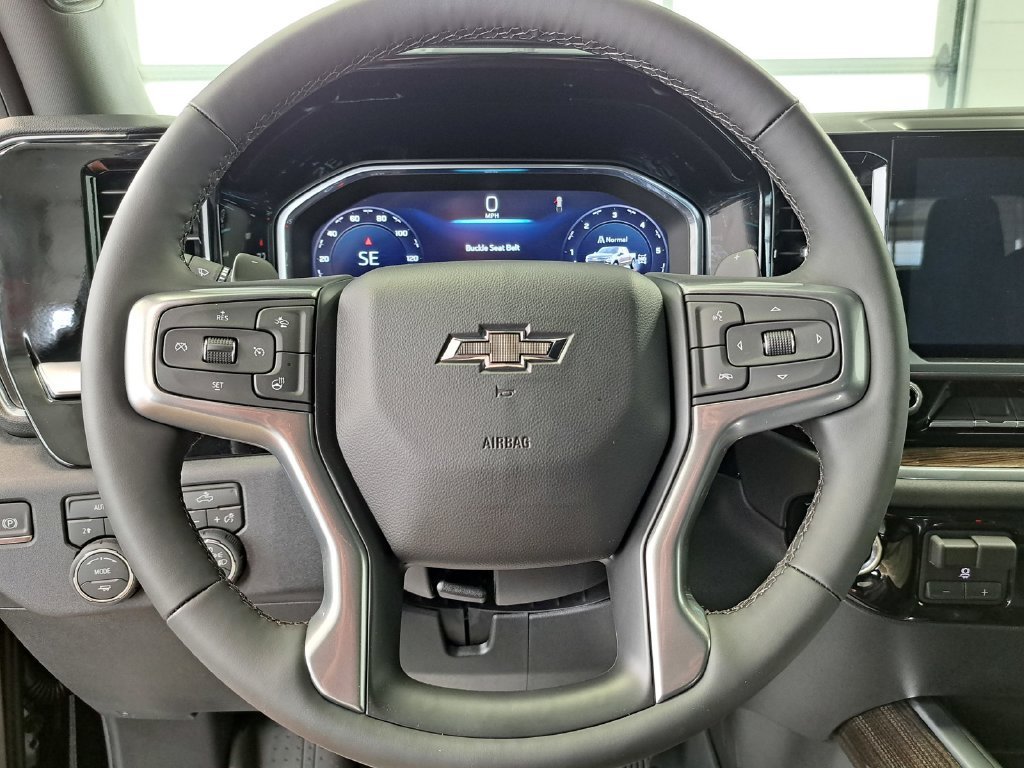 2026 Chevrolet Silverado 1500 RST Crew Cab Pickup Slide 8