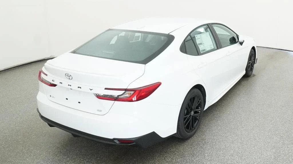 Used 2026 Ice Cap Toyota SE image 8