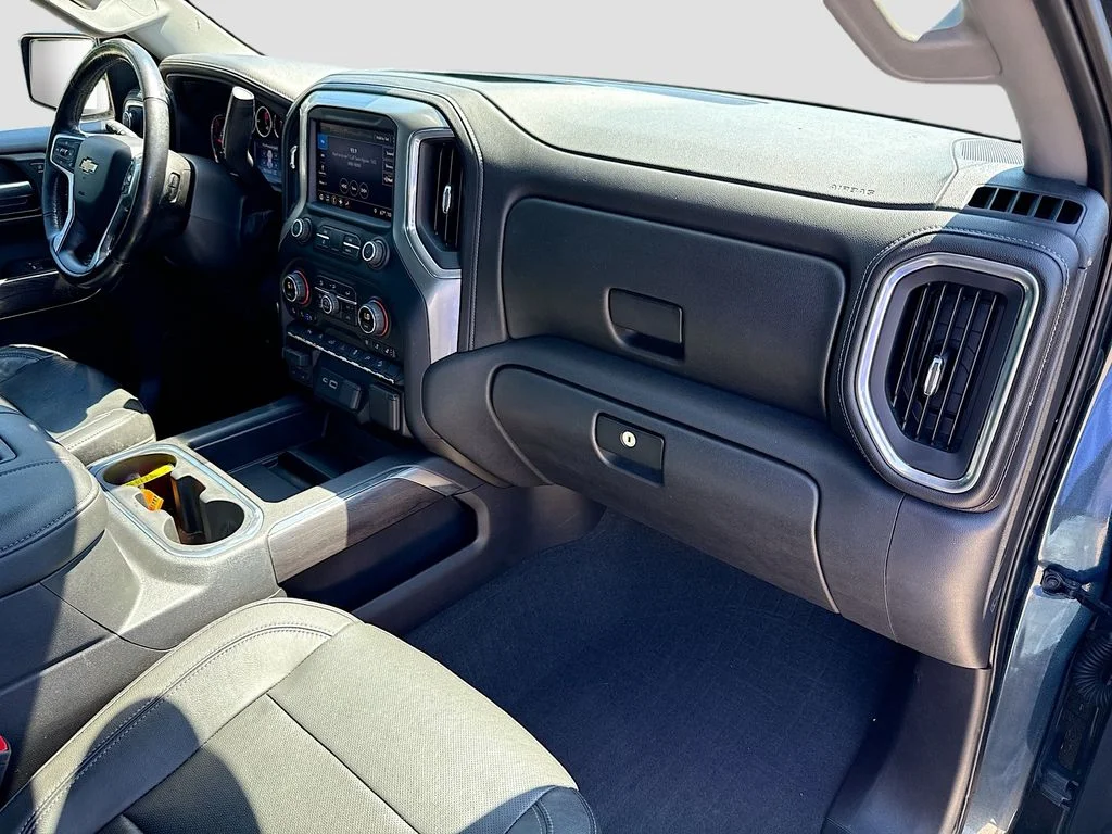 Used 2019 Shadow Gray Metallic Chevrolet LTZ image 29
