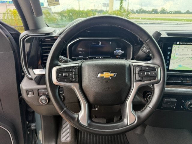 Used 2025 Cypress Gray Chevrolet LT image 17
