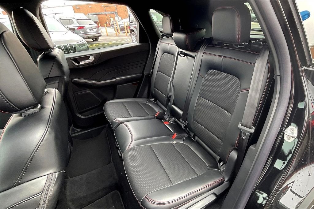 2025 Ford Escape Hybrid ST-Line Select - Photo 12