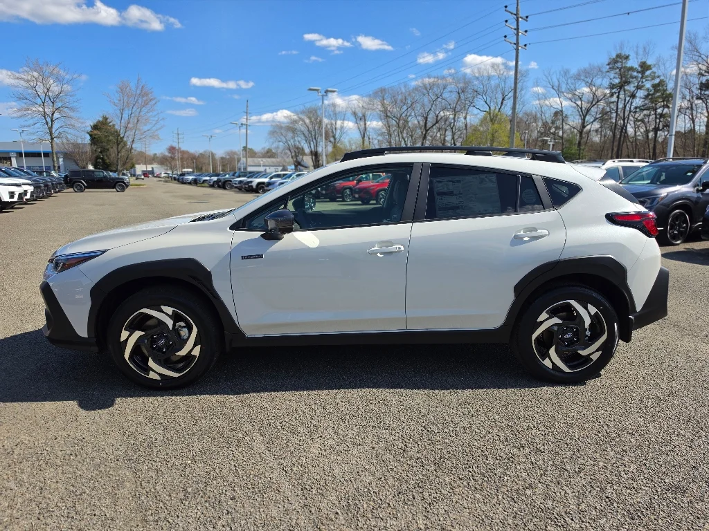 New 2026 CRYSTAL WHITE PEARL Subaru Limited Hybrid image 9