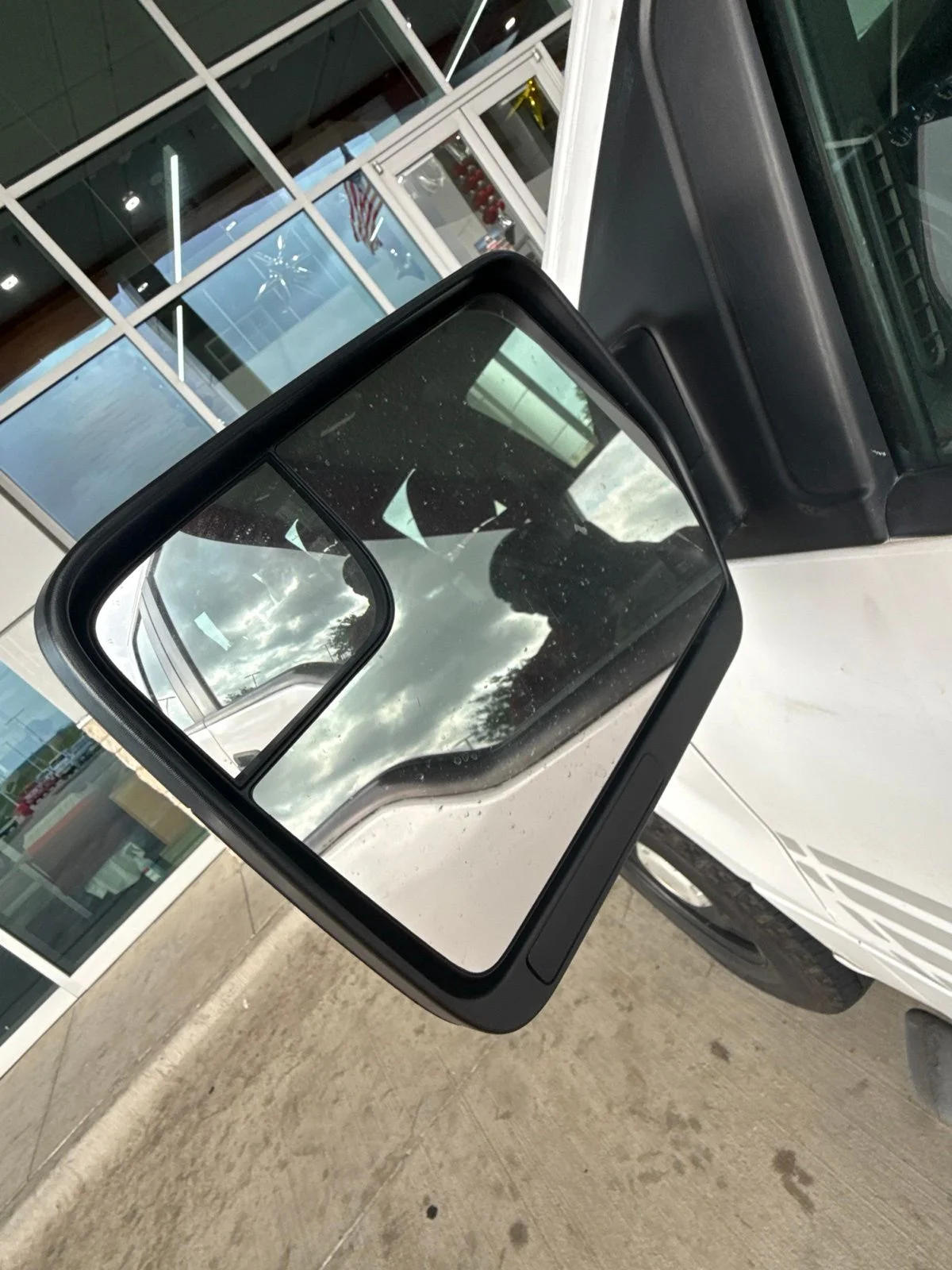Used 2014 White Ford XL image 13
