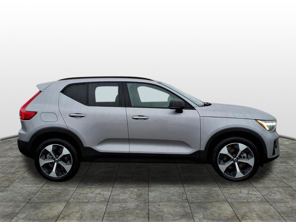 New 2026 Aurora Silver Volvo Plus image 2
