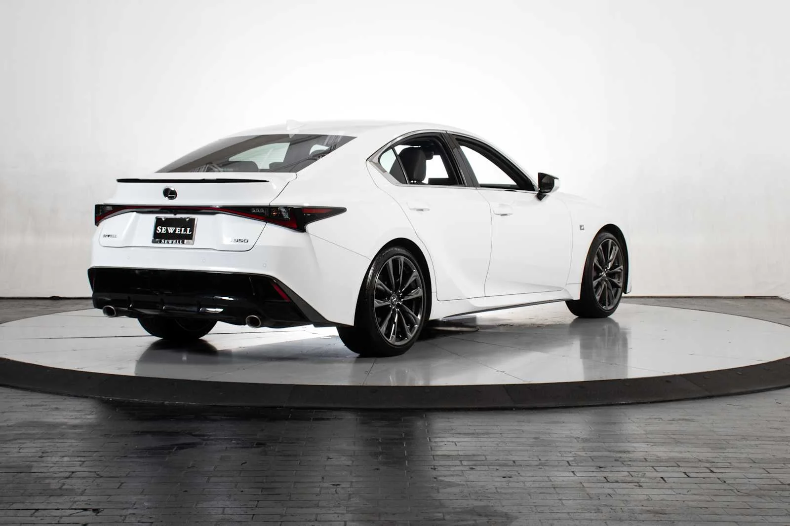 Used 2024 Ultra White Lexus F SPORT image 7