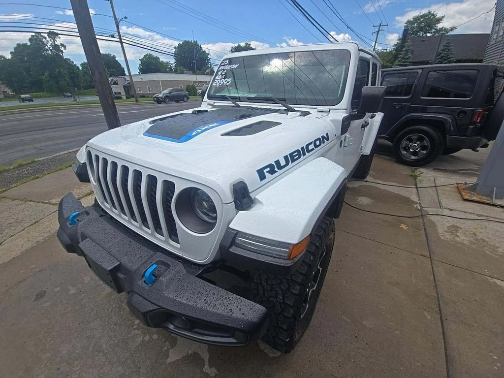 Used 2023 White Jeep Rubicon 4xe image 1