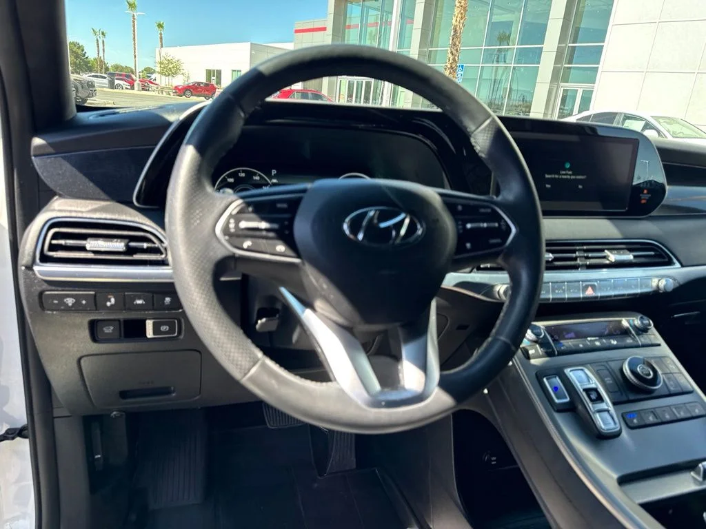Used 2022 White Hyundai Calligraphy image 12