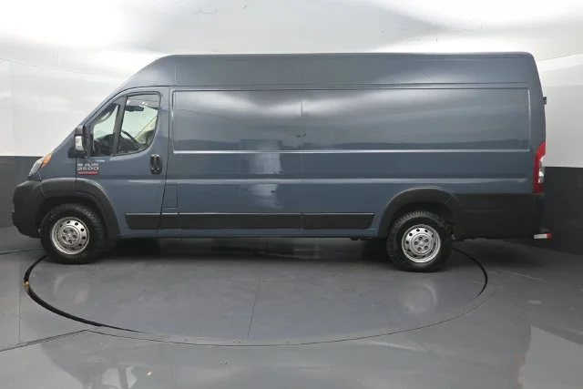 Used 2021 Blue Ram High Roof image 3