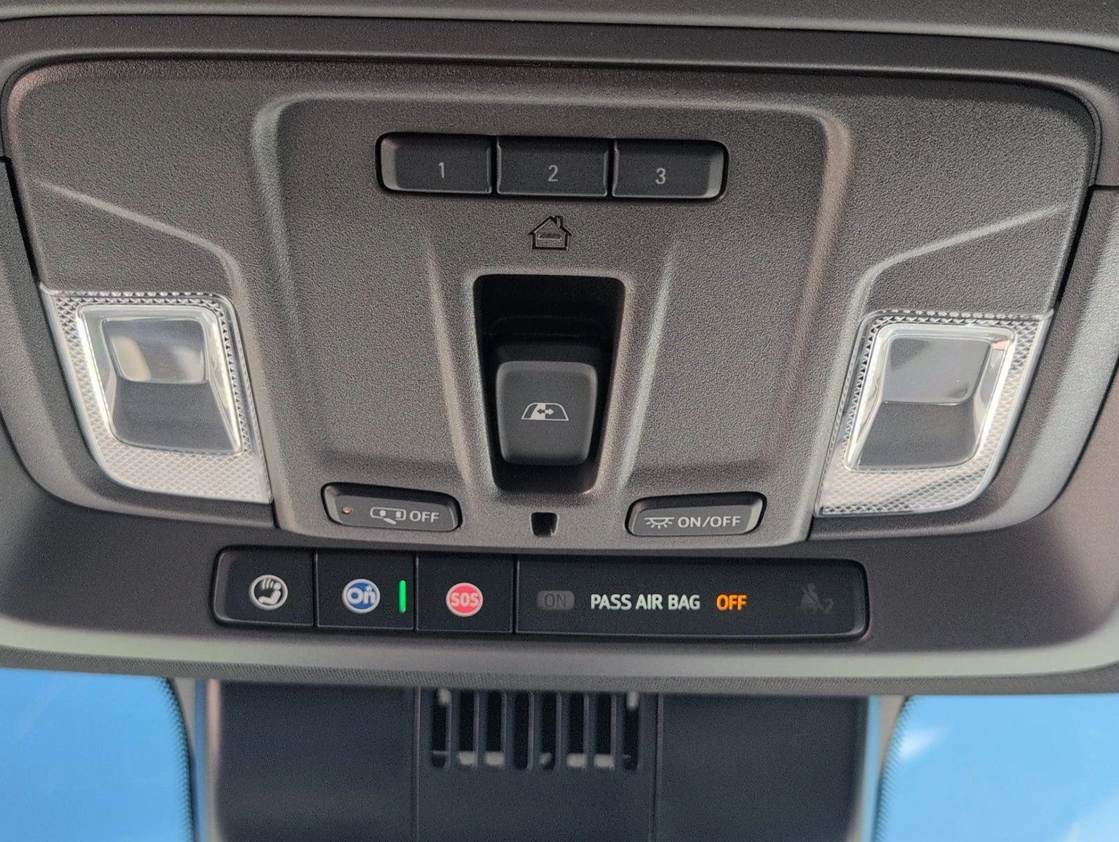Used 2025 Summit White Chevrolet RST image 19