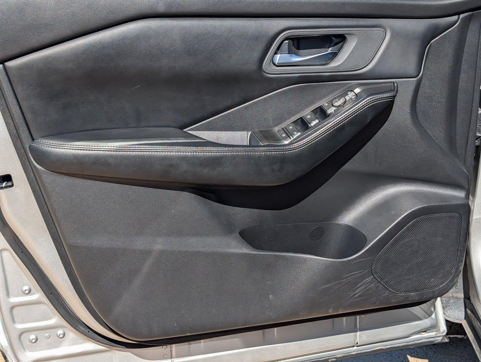 Used 2025 Brilliant Silver Metallic Nissan SV image 14
