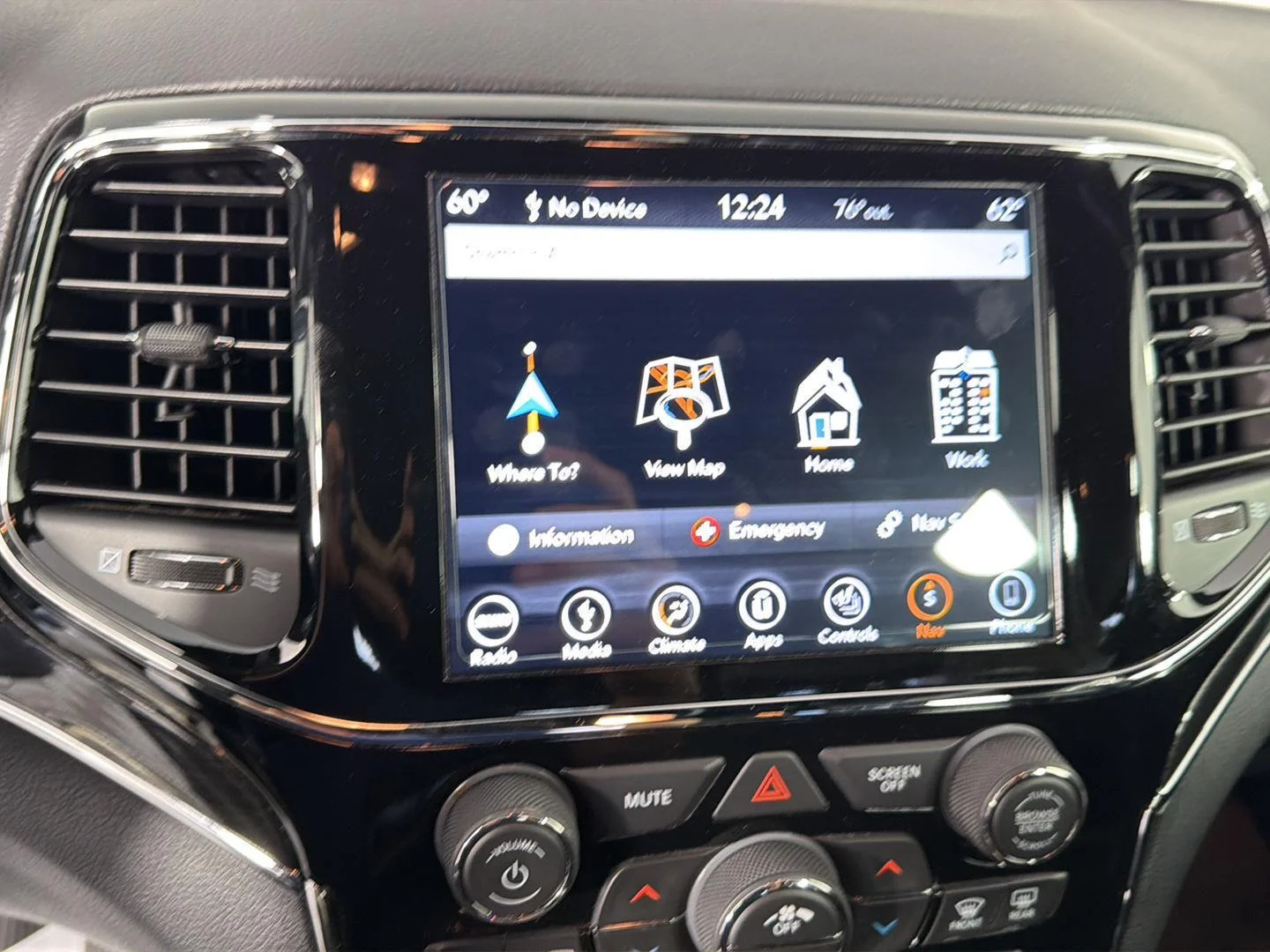Used 2019 Bright White Clearcoat Jeep Trailhawk image 35