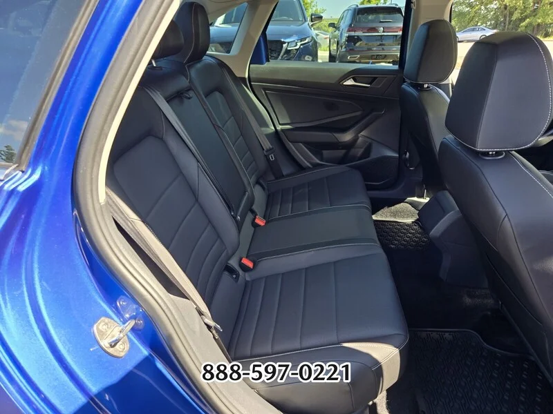Used 2024 Rising Blue Metallic Volkswagen 1.5T SE image 18