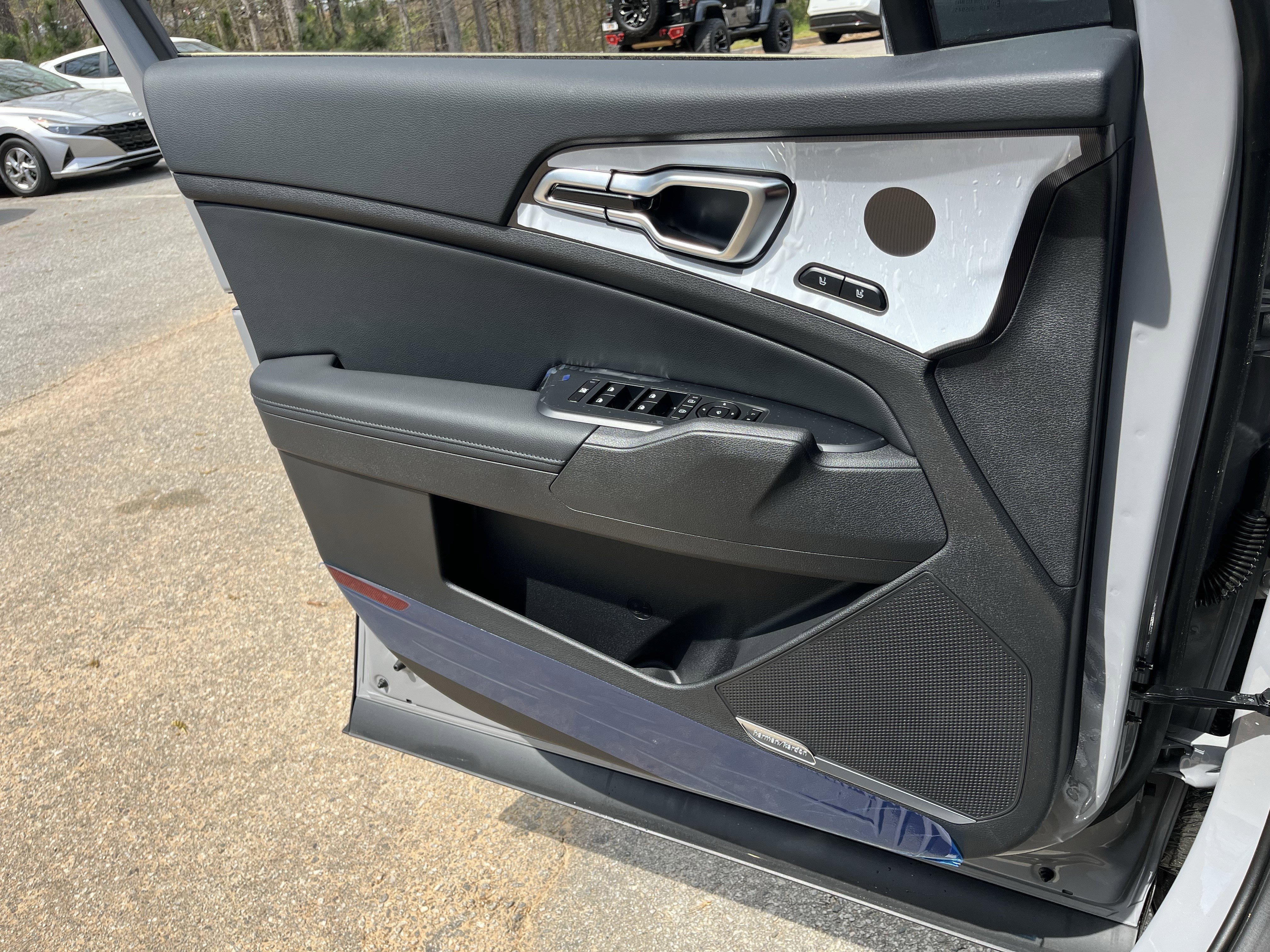 New 2026 Wolf Gray Kia SX Prestige image 14