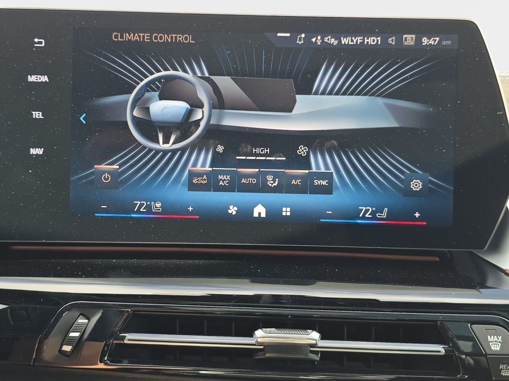 New 2026 Vegas Red Metallic BMW xDrive28i image 18