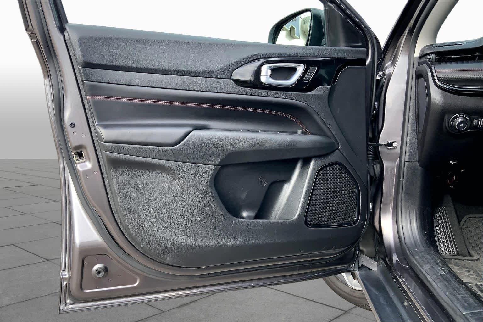 Used 2022 Granite Crystal Metallic Clearcoat Jeep Trailhawk image 18