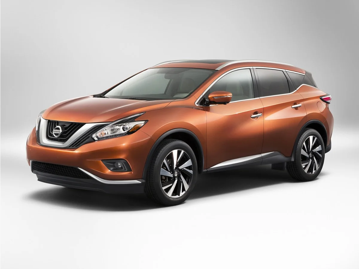 Used 2015 Silver Nissan SV image 1