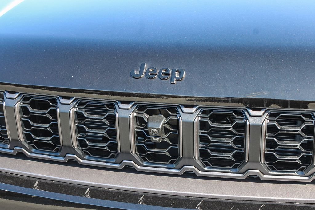 New 2026 Diamond Black Jeep 85th Anniversary Edition image 6