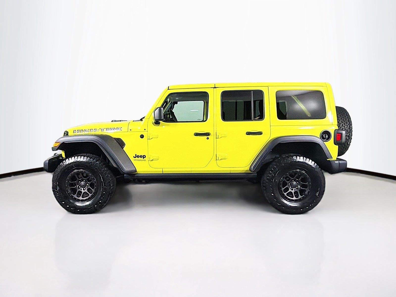 Used 2022  Jeep Unlimited High Tide image 8