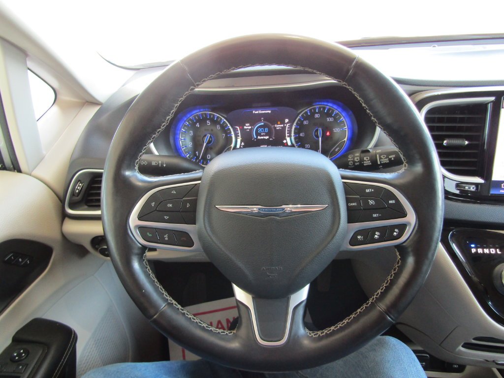 Used 2021 Silver Chrysler Touring L image 26