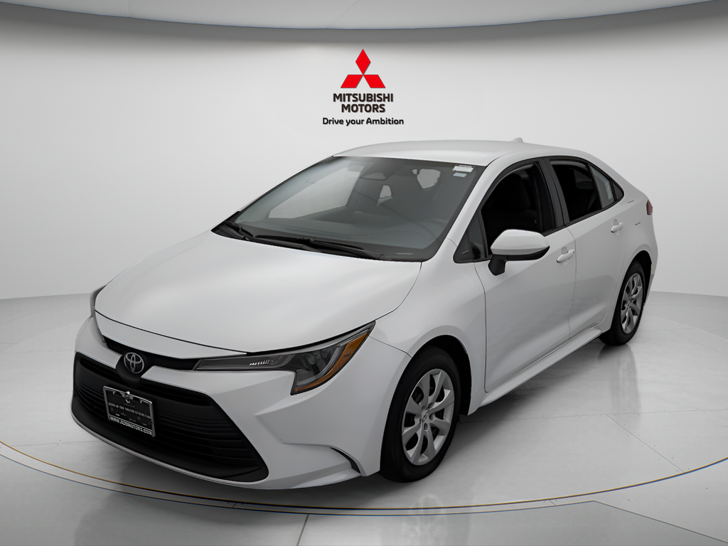 Used 2024 Ice Toyota LE image 3