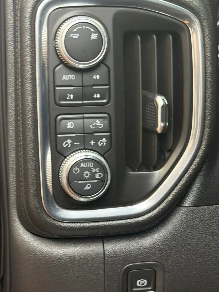 Used 2019 Onyx Black GMC SLT image 22