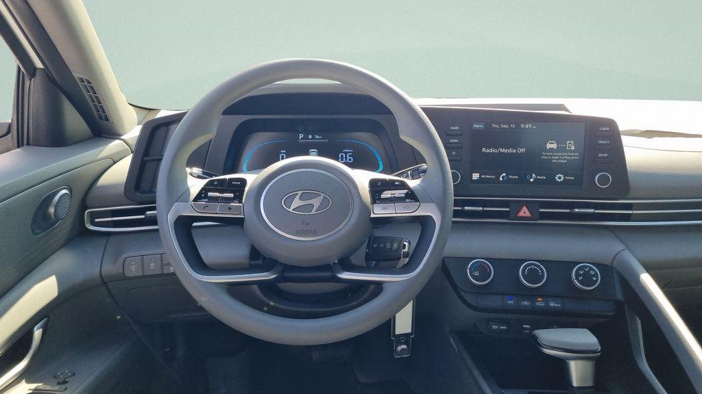 New 2026 White Hyundai SE image 12