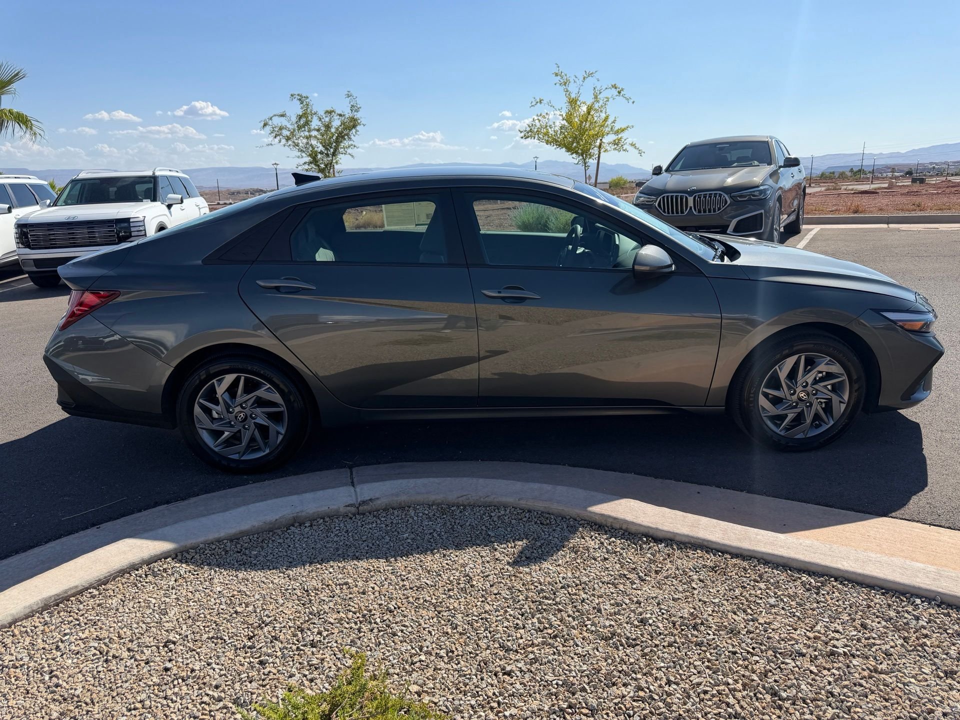 Certified Used 2025 Gray Hyundai Blue image 5