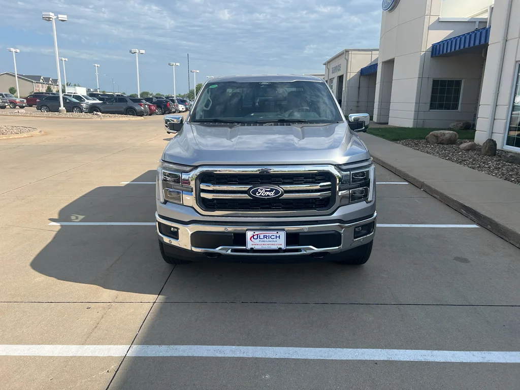 New 2026 Iconic Silver Metallic Ford Lariat® image 3