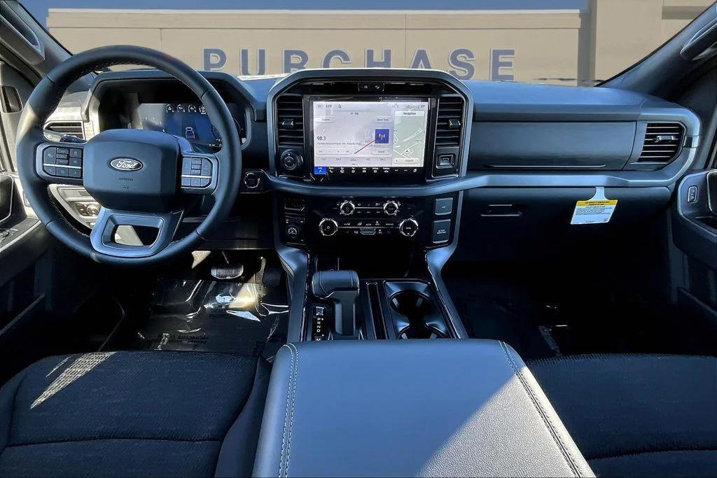 New 2026 Agate Black Metallic Ford XLT image 5