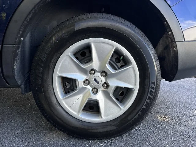 Used 2011 Blue Ford Base image 33