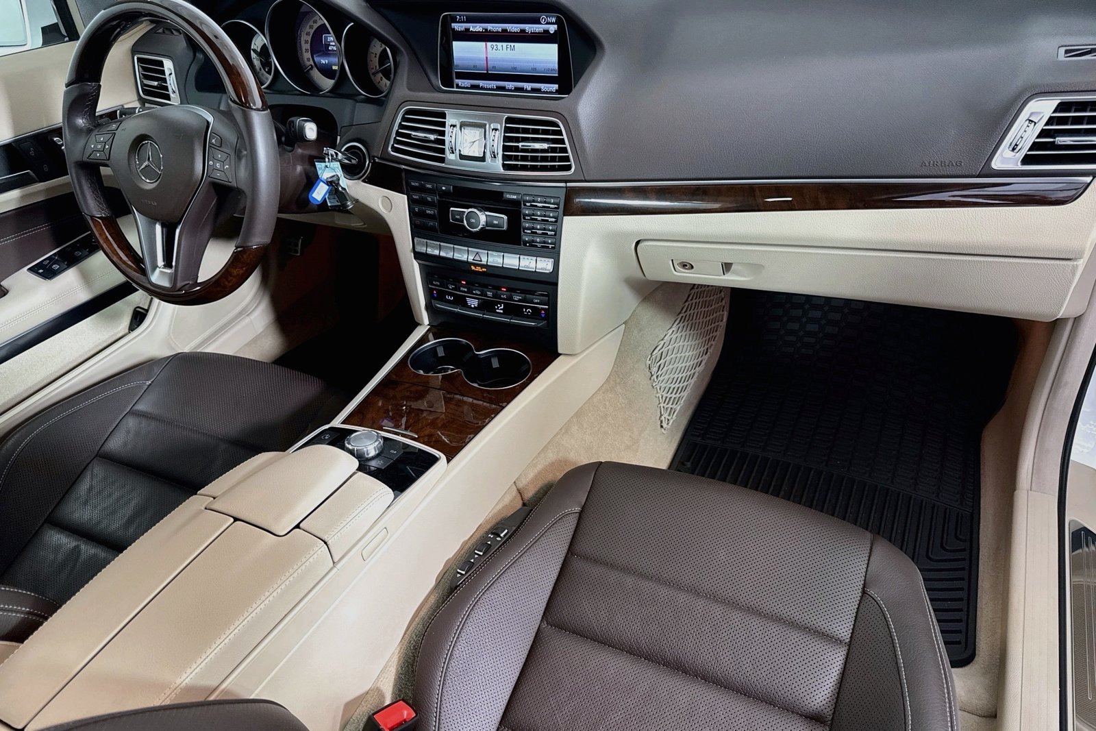 Used 2014 Polar White Mercedes-Benz E 350 image 26