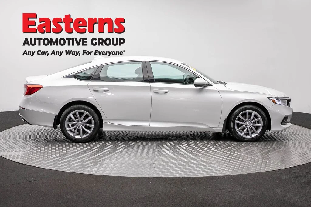Used 2021 White Honda LX image 4