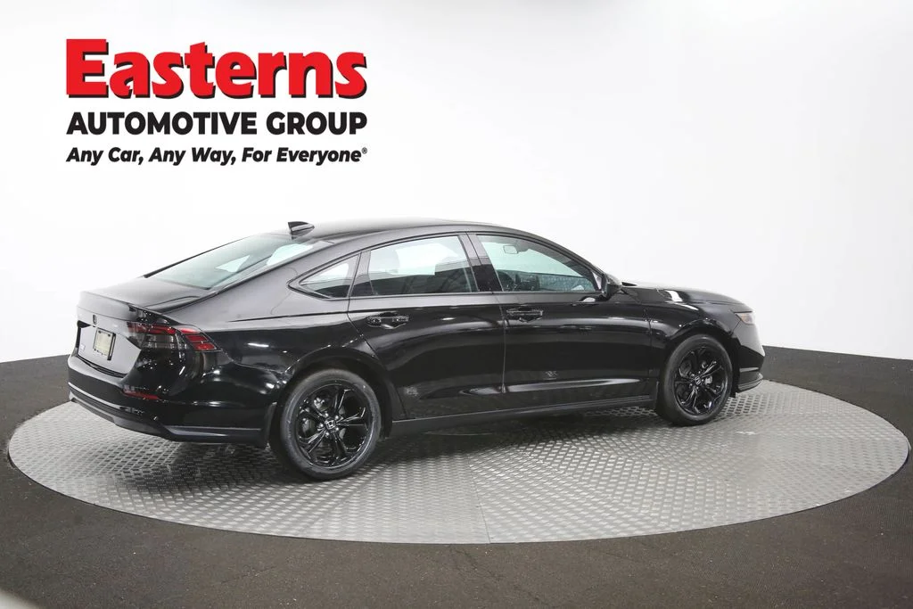 Used 2025 Black Honda SE image 42