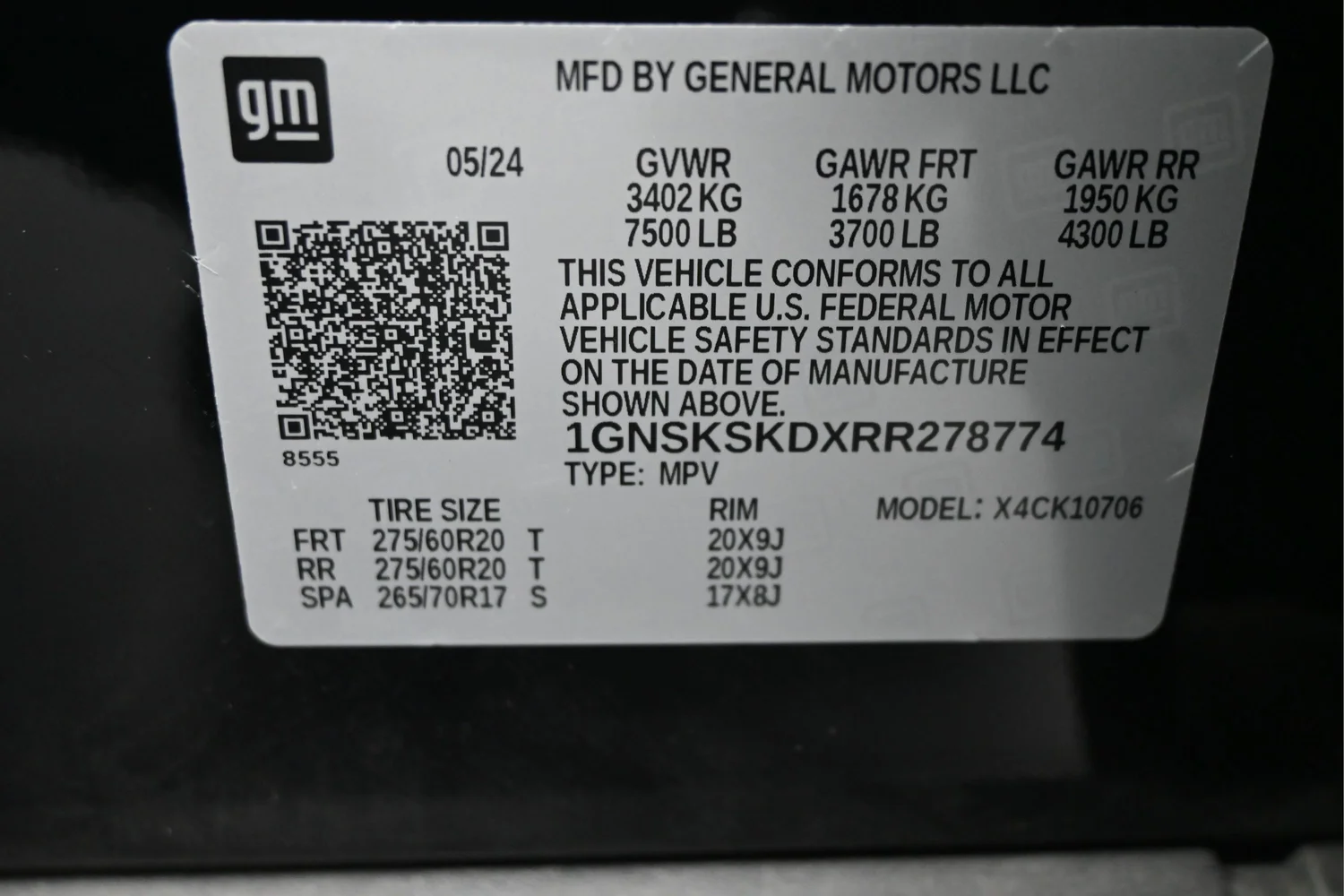 Used 2024 Black Chevrolet Premier image 27