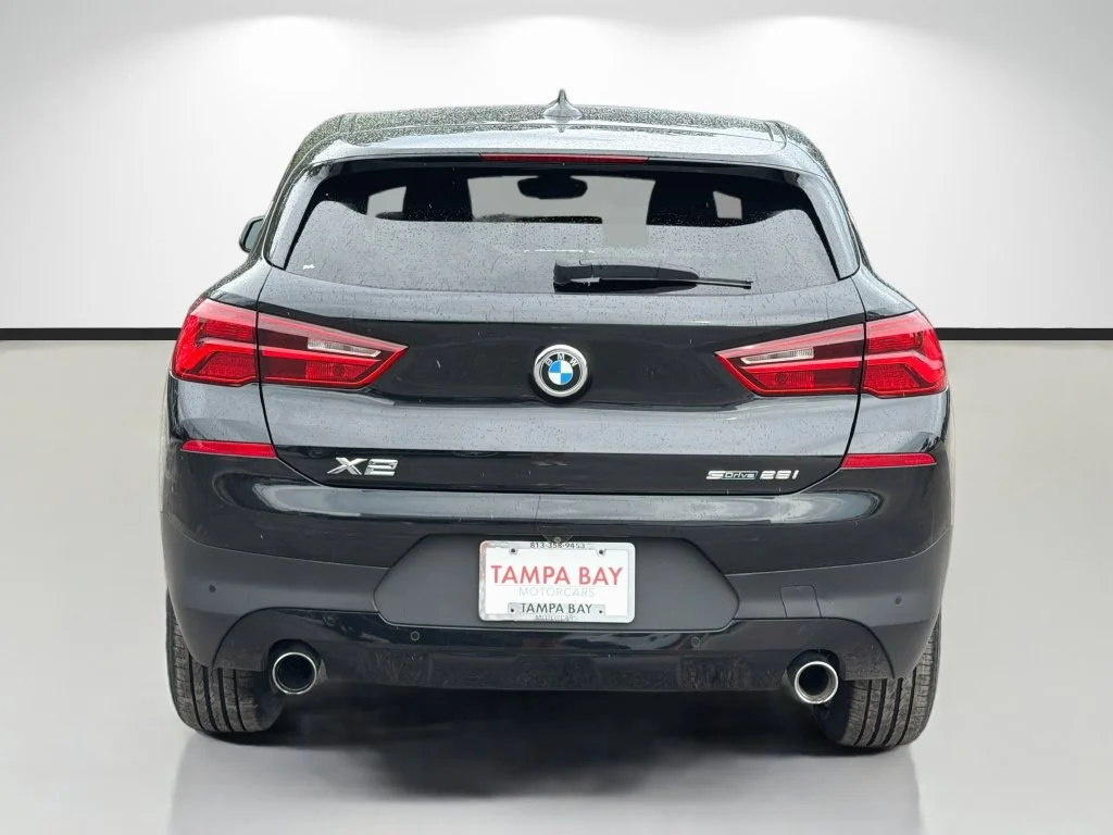 Used 2019 Black BMW sDrive28i image 4