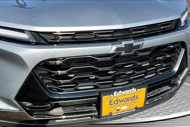 Used 2025 Gray Chevrolet ACTIV image 32