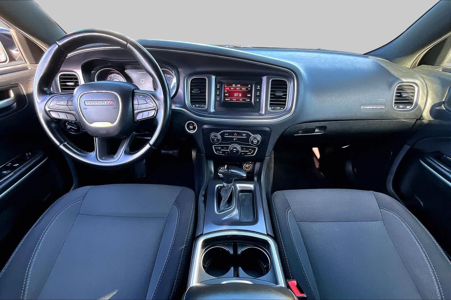 Used 2017 Pitch Black Clearcoat Dodge SE image 16