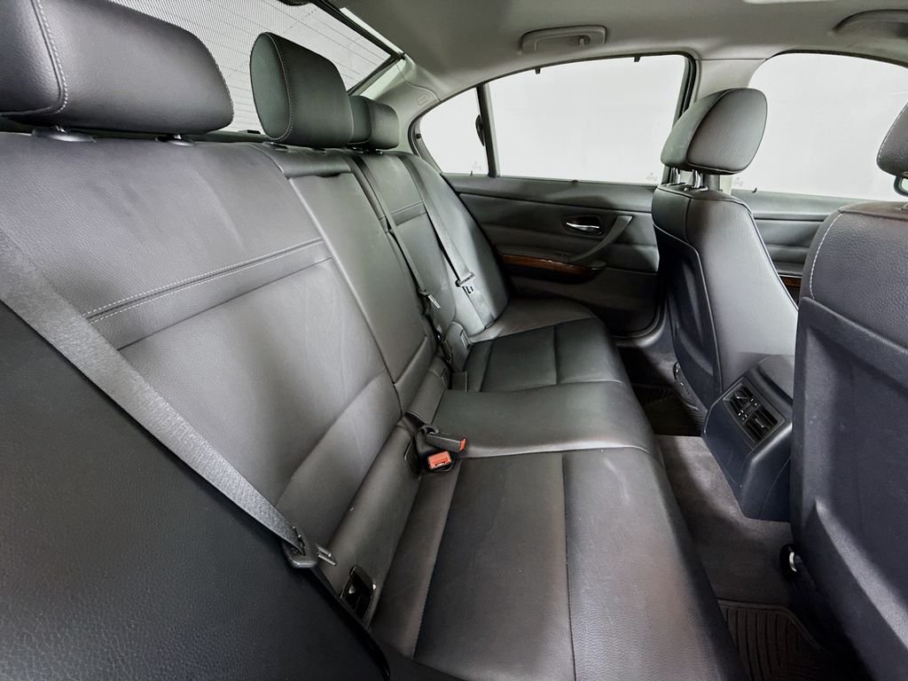 Used 2011 Red BMW 328i xDrive image 25