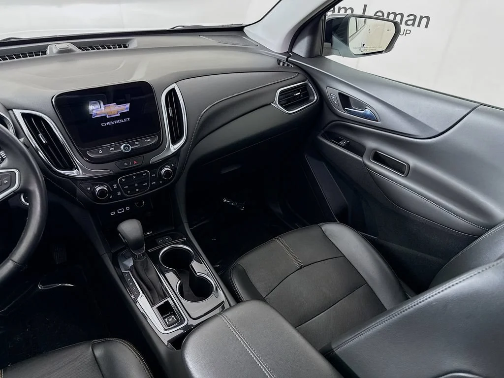 Used 2022 SUMMIT WHITE Chevrolet Premier image 22
