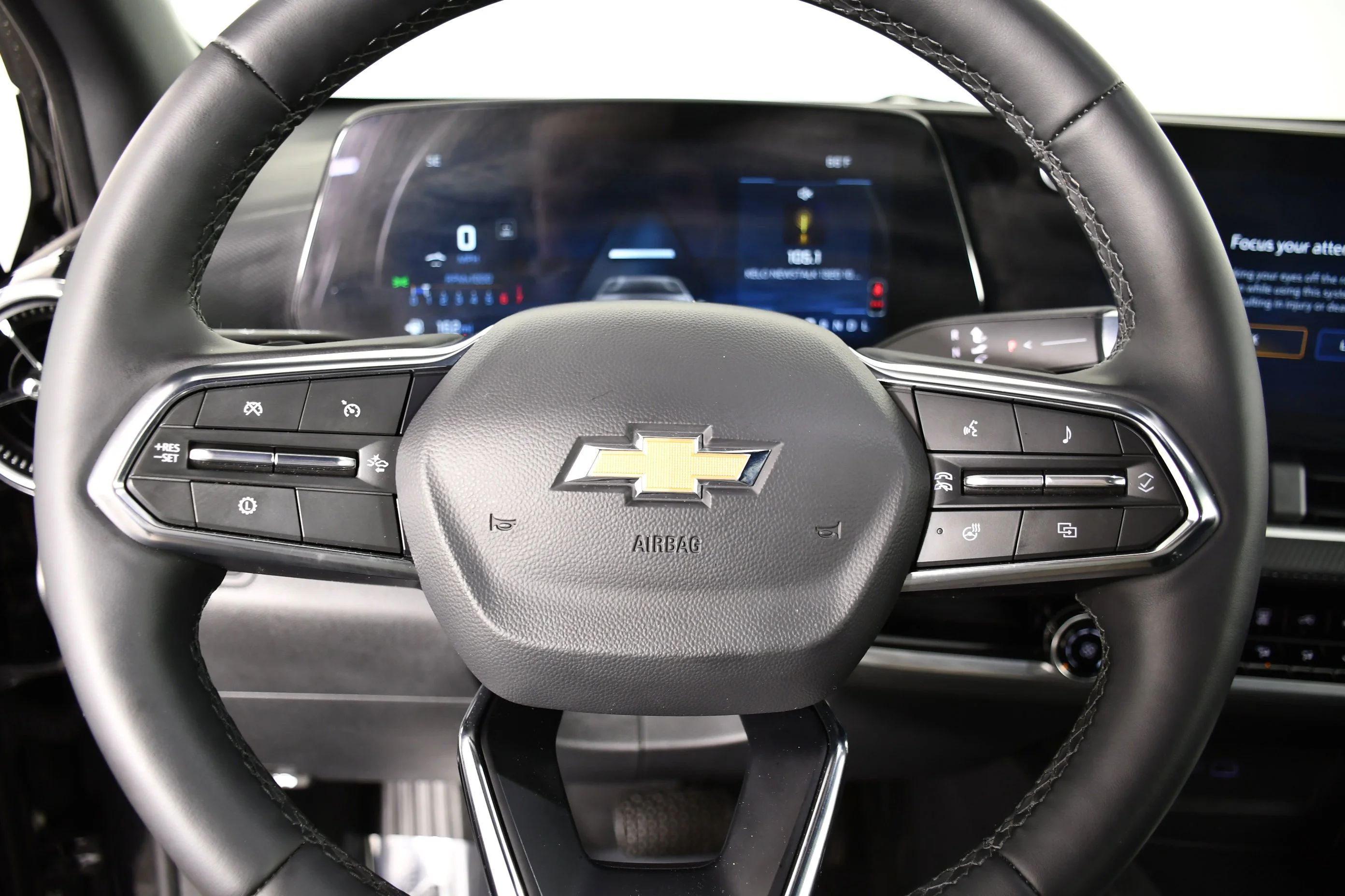Used 2026 Mosaic Black Metallic Chevrolet AWD LT image 19