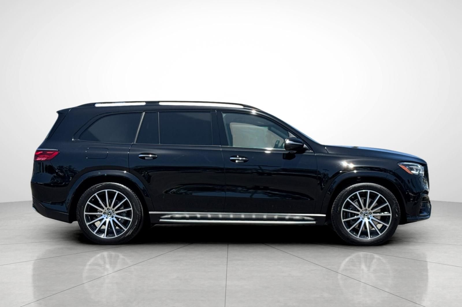 New 2026 Black Mercedes-Benz GLS 450 image 33
