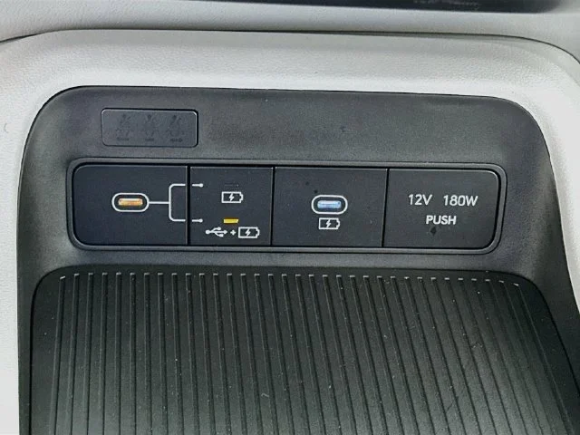 New 2027 White Hyundai SE image 17