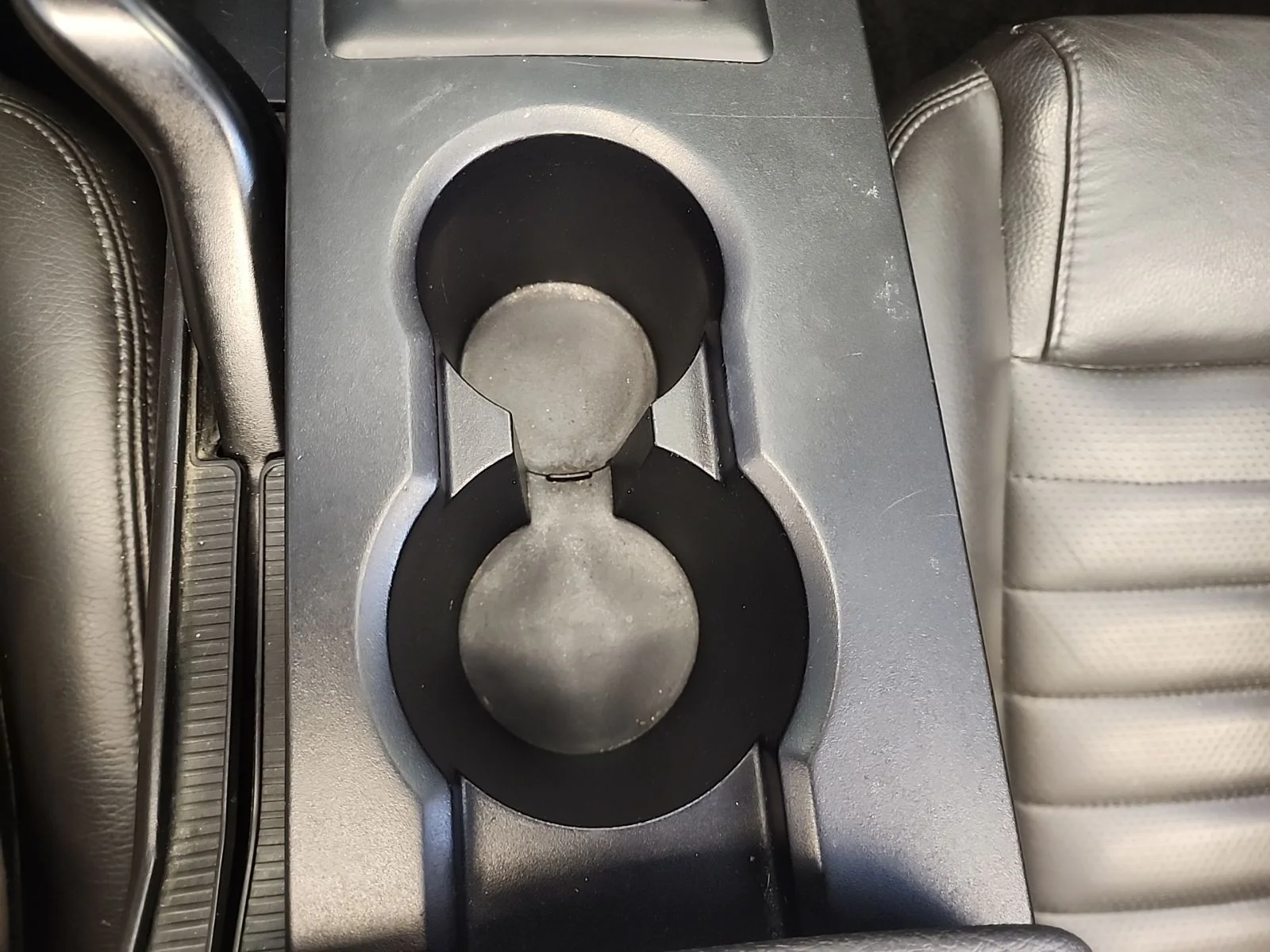 Used 2005 Red Ford GT Deluxe image 19