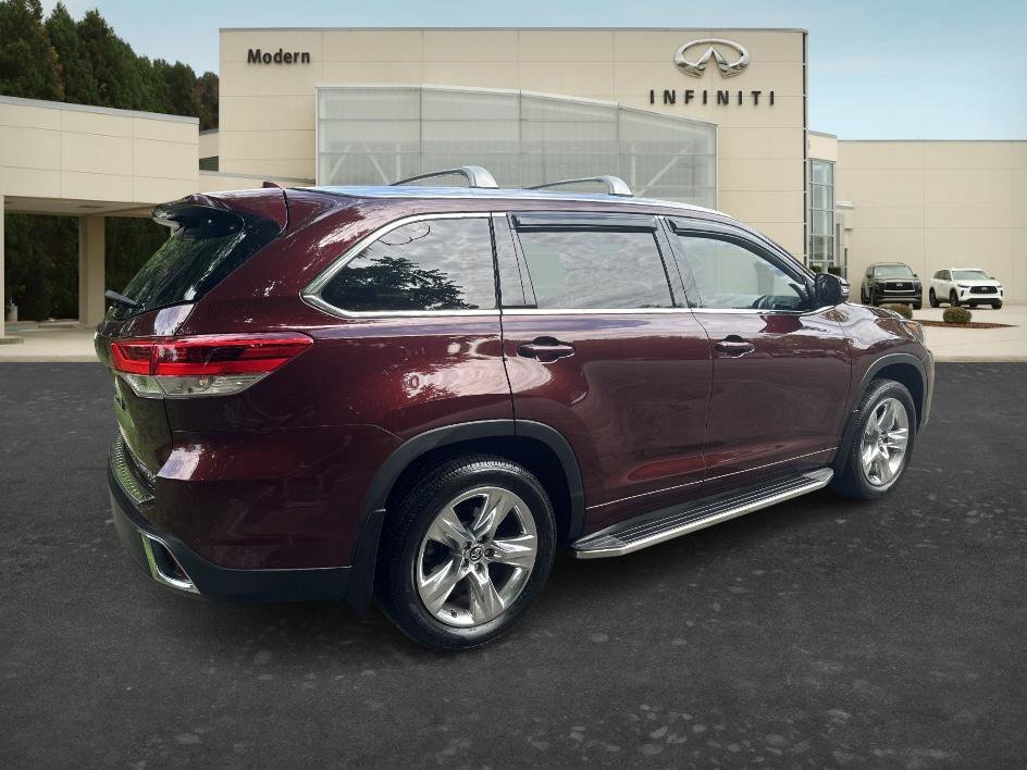 Used 2019 Ooh La La Rouge Mica Toyota Limited image 5