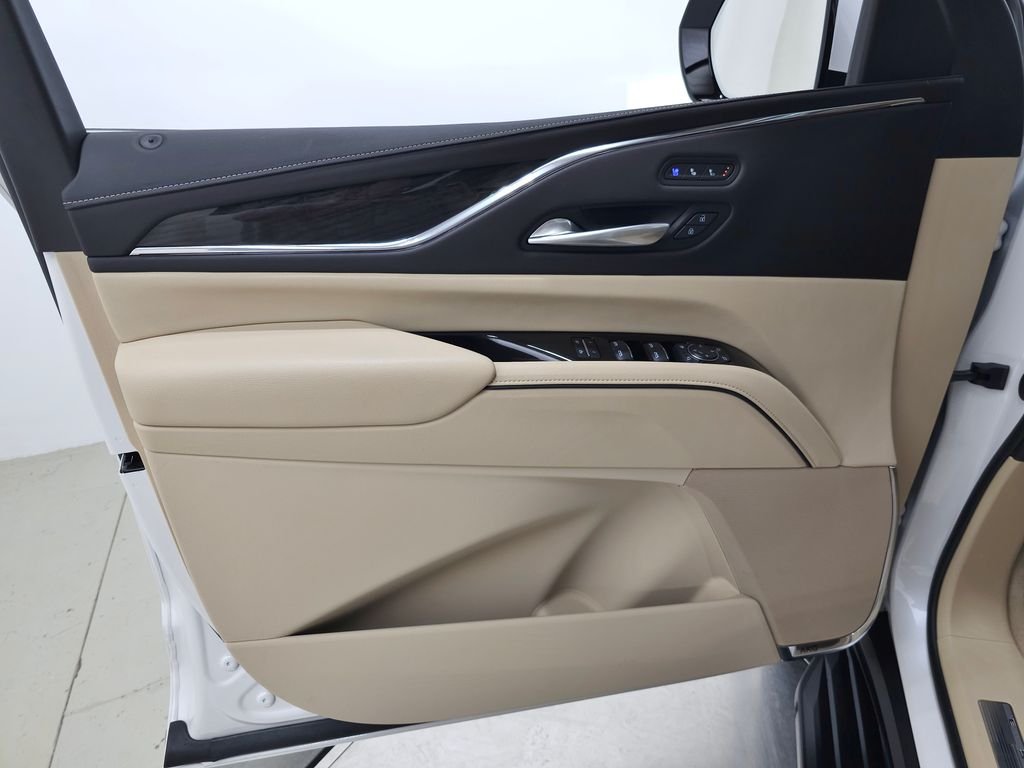 Used 2024 White Cadillac Premium Luxury image 15
