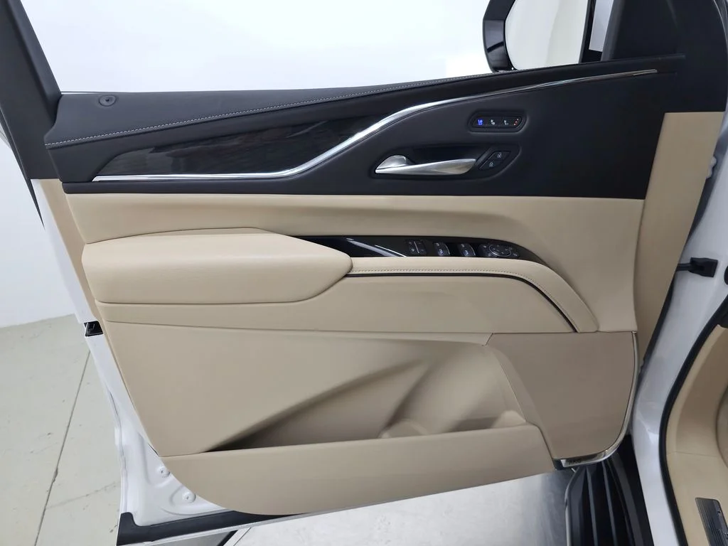Used 2024 White Cadillac Premium Luxury image 15
