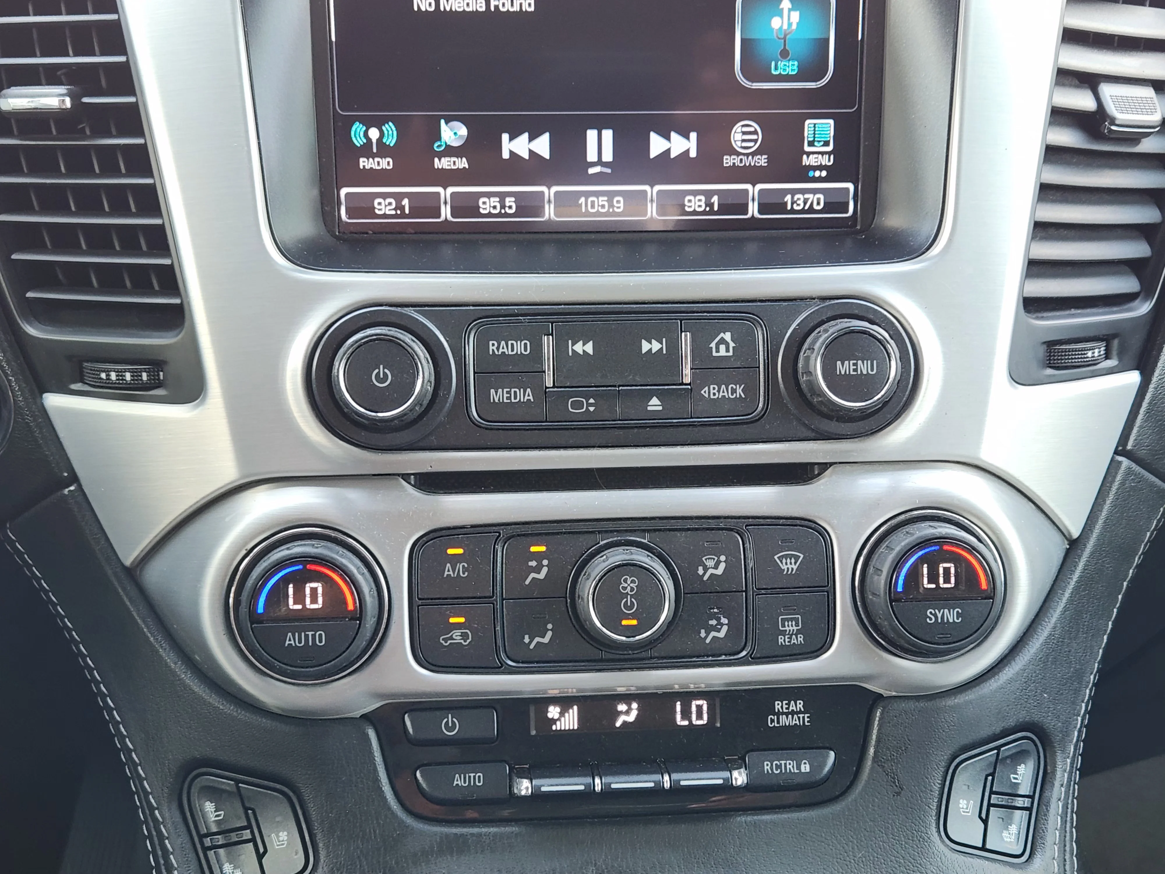 Used 2018 Onyx Black GMC SLT image 19