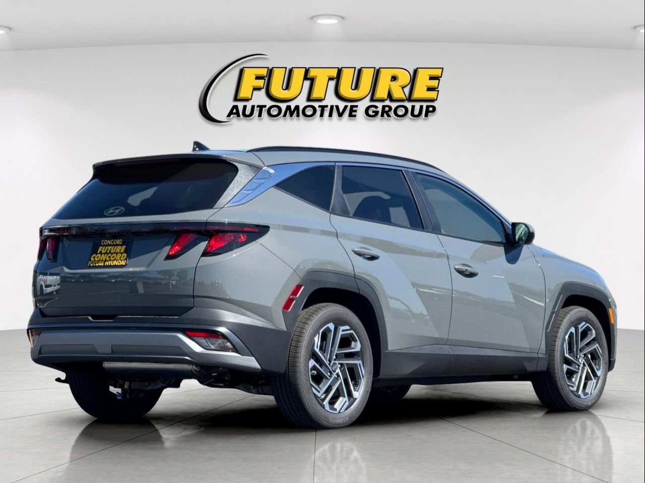 New 2026 Gray Hyundai SEL Plus FWD image 3