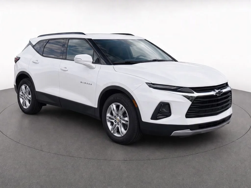 Used 2020 SUMMIT WHITE Chevrolet LT image 2
